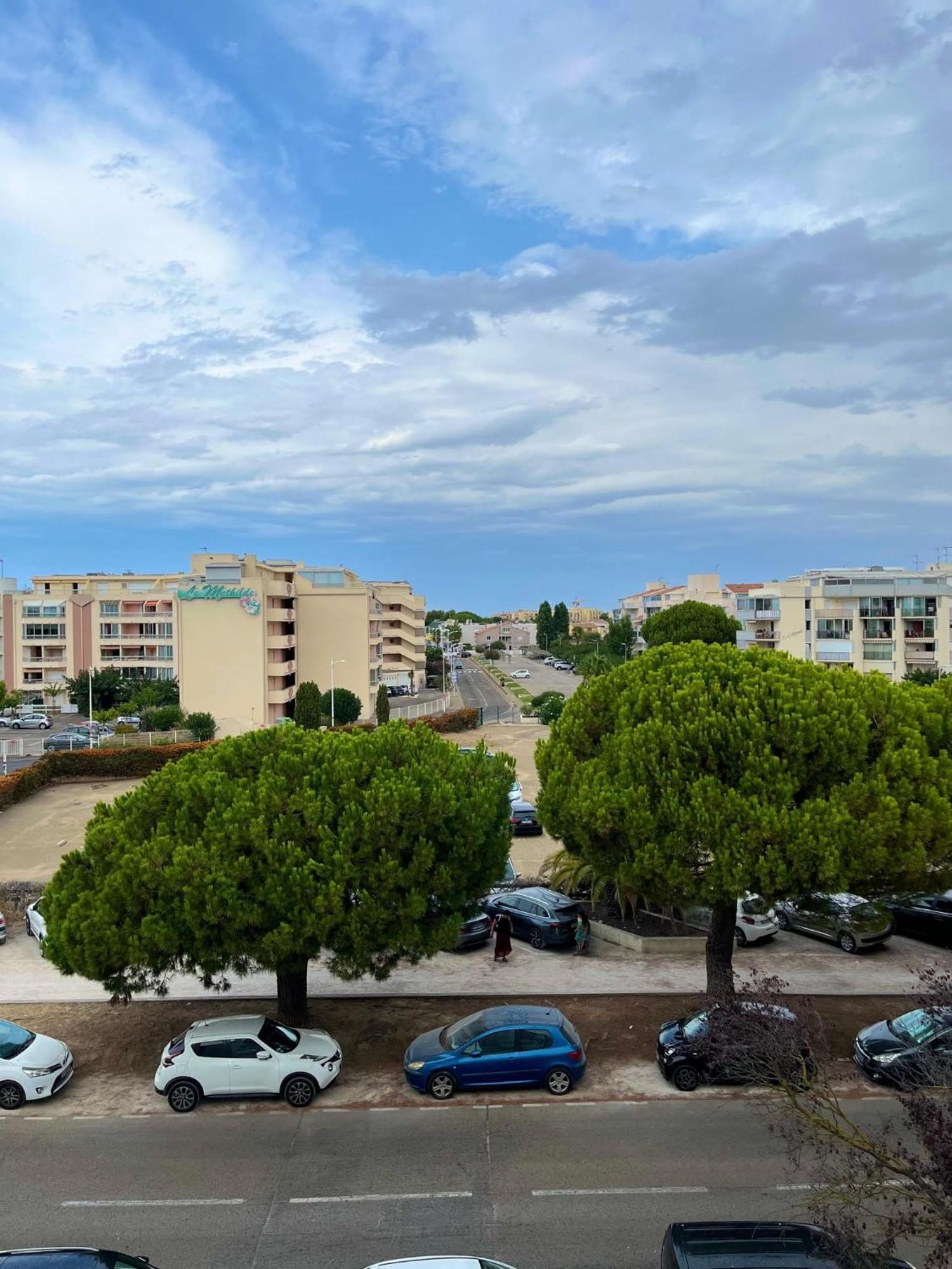 Appartement Devant La Mer + Parking Le Grau-du-Roi Buitenkant foto