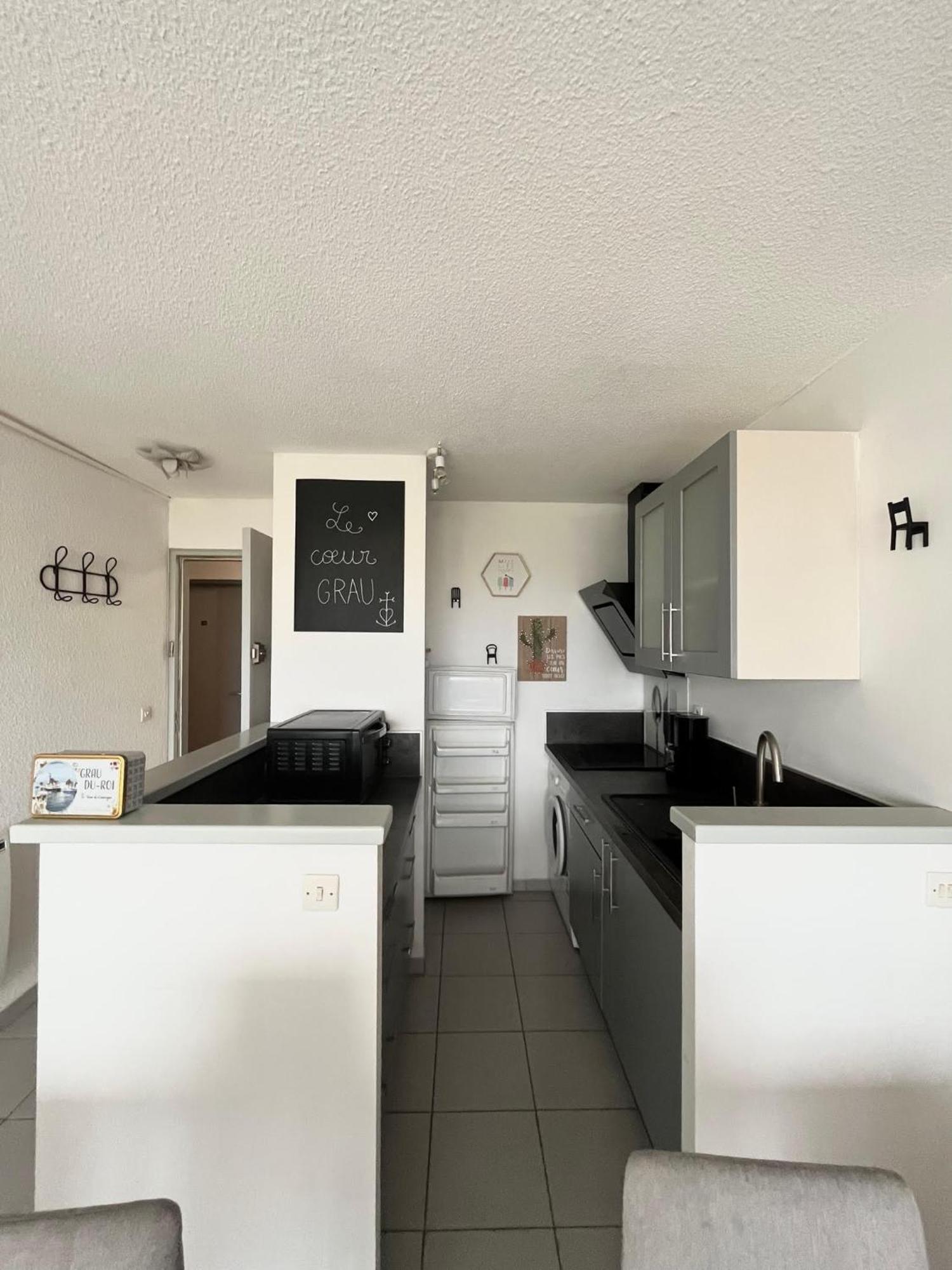 Appartement Devant La Mer + Parking Le Grau-du-Roi Buitenkant foto